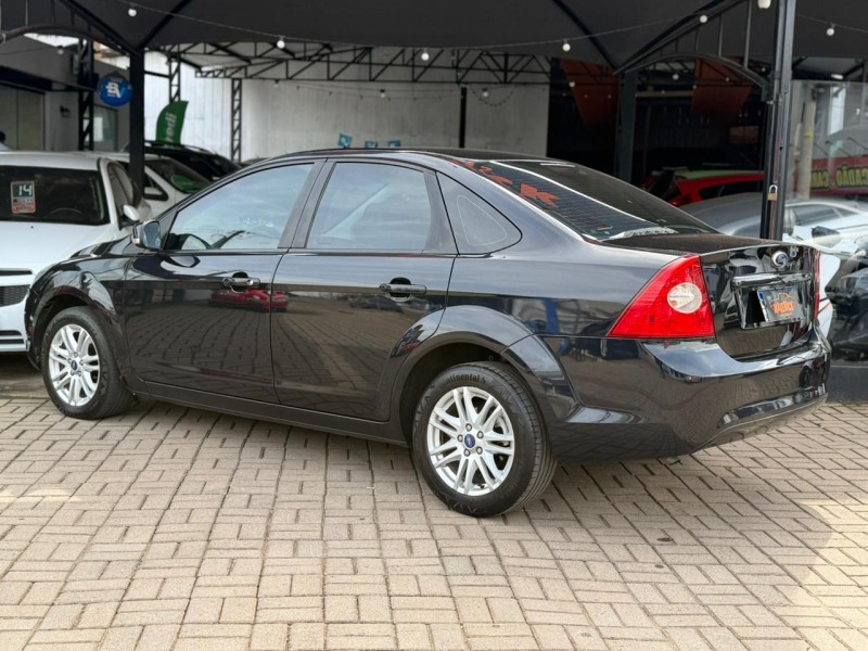 FOCUS 2.0 GLX SEDAN 16V FLEX 4P MANUAL - 2013 - LAGOA VERMELHA