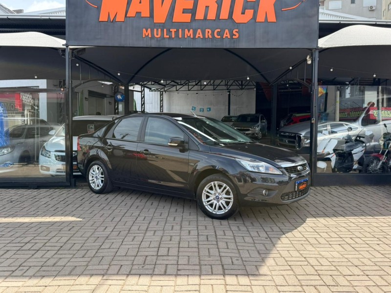 FOCUS 2.0 GLX SEDAN 16V FLEX 4P MANUAL - 2013 - LAGOA VERMELHA