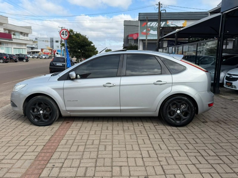 FOCUS 2.0 TITANIUM HATCH 16V FLEX 4P MANUAL - 2011 - LAGOA VERMELHA