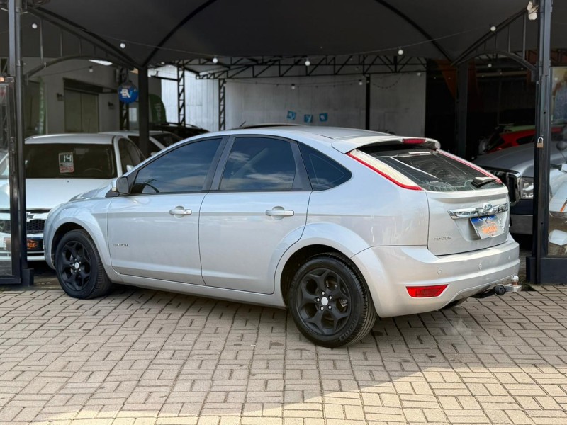 FOCUS 2.0 TITANIUM HATCH 16V FLEX 4P MANUAL - 2011 - LAGOA VERMELHA