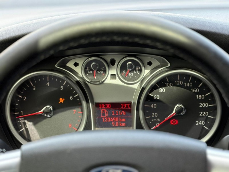 FOCUS 2.0 TITANIUM HATCH 16V FLEX 4P MANUAL - 2011 - LAGOA VERMELHA