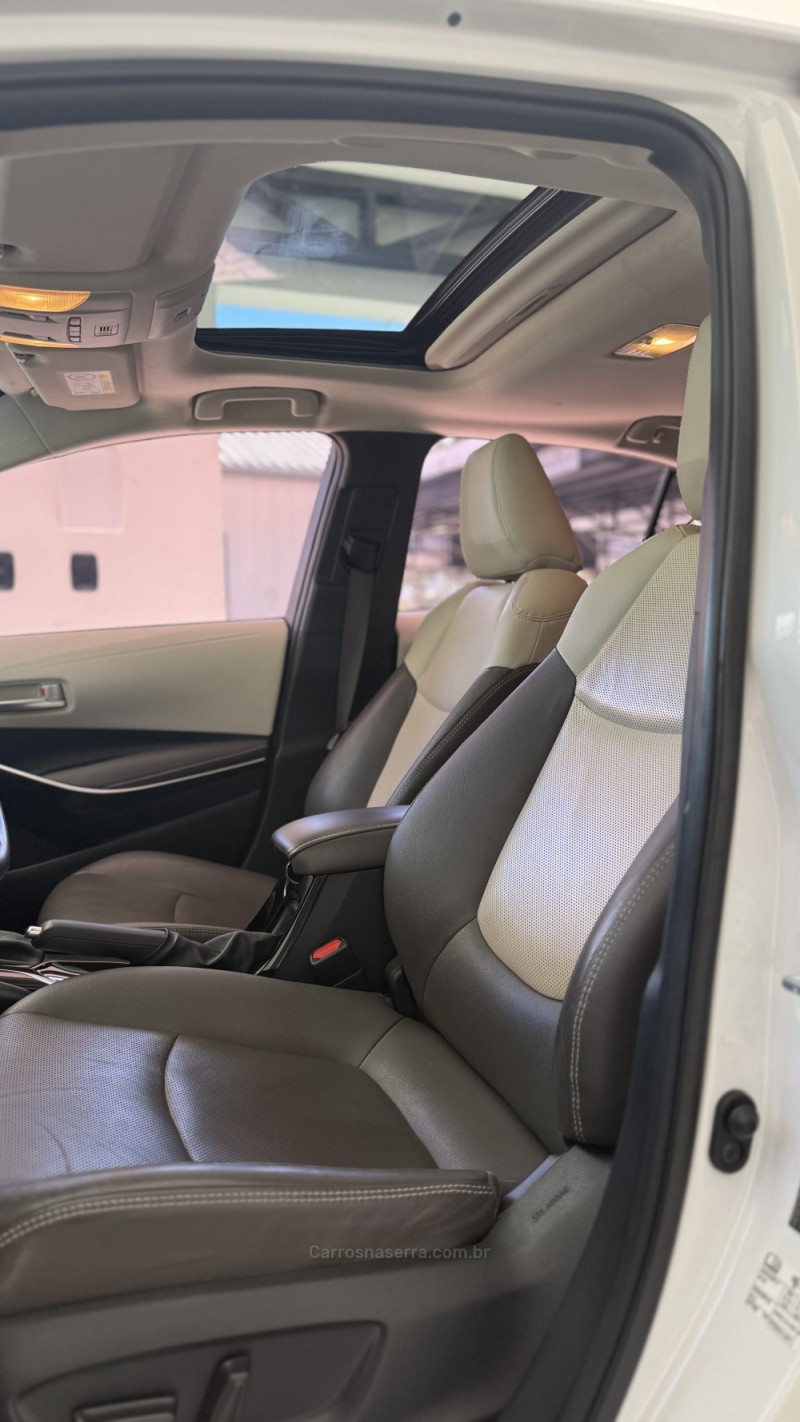 COROLLA 1.8 ALTIS PREMIUM 16V HÍBRIDO 4P AUTOMÁTICO - 2023 - CANELA