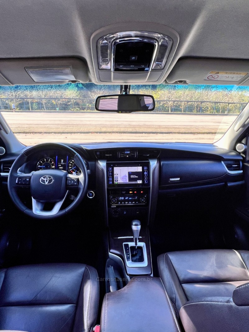 HILUX SW4 2.8 SRX 4X4 7 LUGARES 16V TURBO INTERCOOLER DIESEL 4P AUTOMÁTICO - 2018 - BENTO GONçALVES