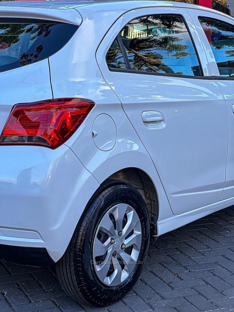 ONIX 1.0 MPFI LT 8V FLEX 4P MANUAL - 2019 - CANELA