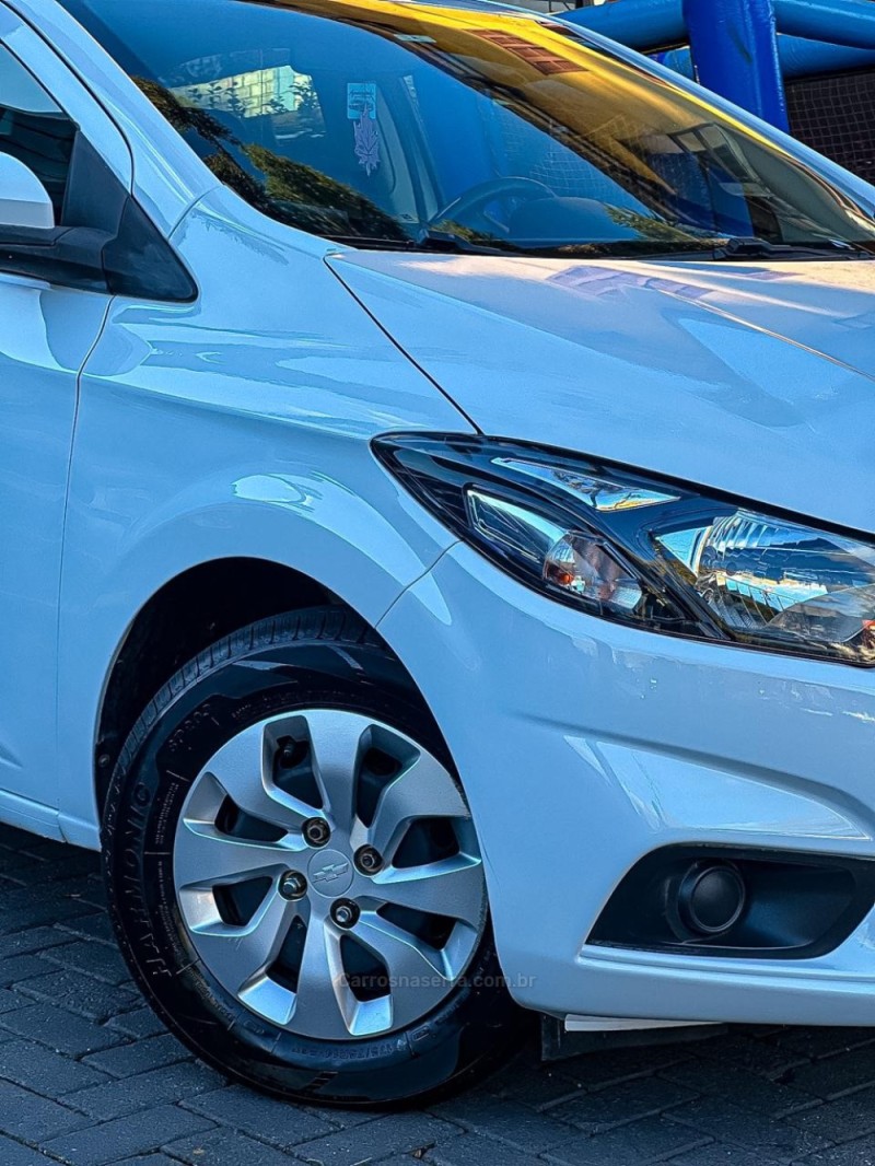 ONIX 1.0 MPFI LT 8V FLEX 4P MANUAL - 2019 - CANELA