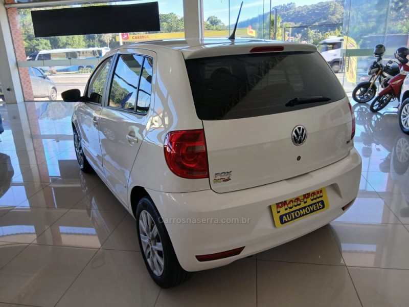 FOX 1.6 MI ITREND 8V FLEX 4P MANUAL - 2013 - NOVA PETRóPOLIS