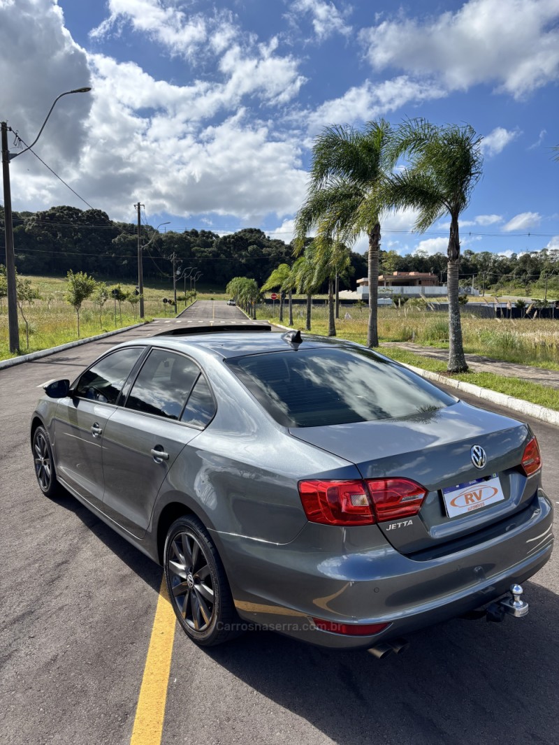 JETTA 2.0 COMFORTLINE FLEX 4P TIPTRONIC - 2013 - CARLOS BARBOSA