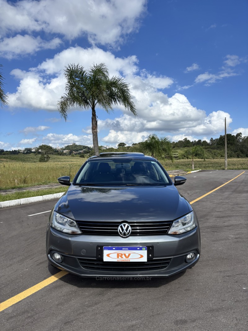 JETTA 2.0 COMFORTLINE FLEX 4P TIPTRONIC - 2013 - CARLOS BARBOSA