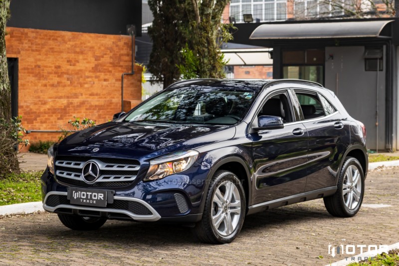 GLA 200 1.6 CGI STYLE 16V TURBO FLEX 4P AUTOMÁTICO - 2018 - PORTO ALEGRE