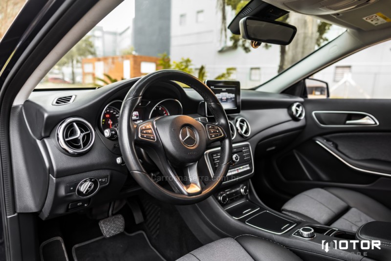 GLA 200 1.6 CGI STYLE 16V TURBO FLEX 4P AUTOMÁTICO - 2018 - PORTO ALEGRE