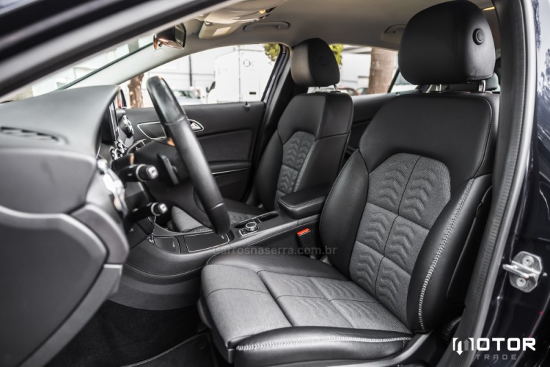 GLA 200 1.6 CGI STYLE 16V TURBO FLEX 4P AUTOMÁTICO - 2018 - PORTO ALEGRE