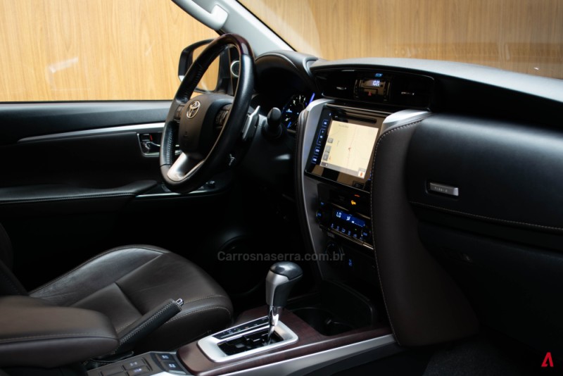 HILUX SW4 2.8 SRX 4X4 16V TURBO INTERCOOLER DIESEL 4P AUTOMÁTICO - 2019 - GARIBALDI