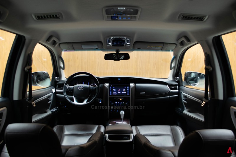 HILUX SW4 2.8 SRX 4X4 16V TURBO INTERCOOLER DIESEL 4P AUTOMÁTICO - 2019 - GARIBALDI