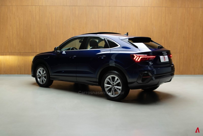 Q3 2.0 TFSI PERFORMANCE SPORTBACK TURBO GASOLINA 4P AUTOMÁTICO - 2022 - GARIBALDI