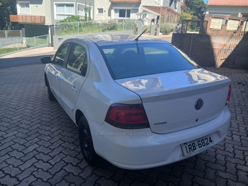 VOYAGE 1.0 MI 8V FLEX 4P MANUAL - 2011 - NOVA PETRóPOLIS