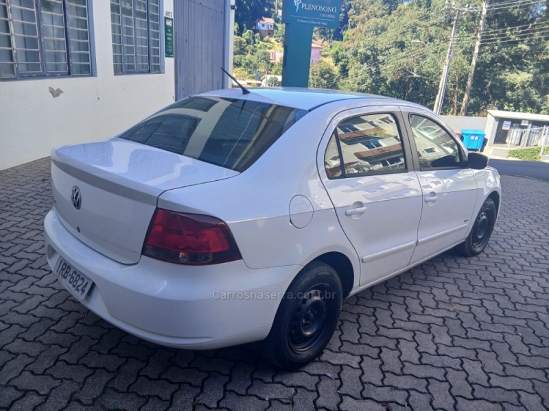 VOYAGE 1.0 MI 8V FLEX 4P MANUAL - 2011 - NOVA PETRóPOLIS