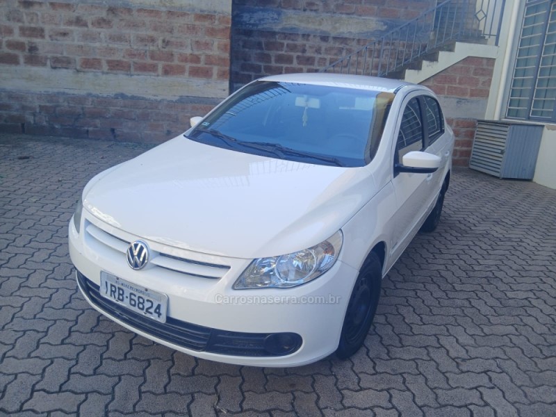 VOYAGE 1.0 MI 8V FLEX 4P MANUAL - 2011 - NOVA PETRóPOLIS