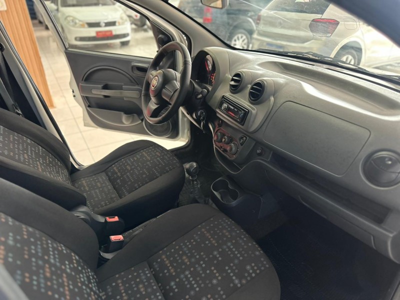 UNO 1.0 EVO VIVACE 8V FLEX 4P MANUAL - 2013 - CAXIAS DO SUL