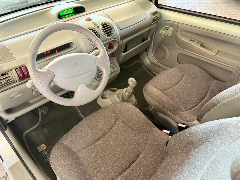 TWINGO 1.0 INITIALE 16V GASOLINA 2P MANUAL - 2002 - CAXIAS DO SUL