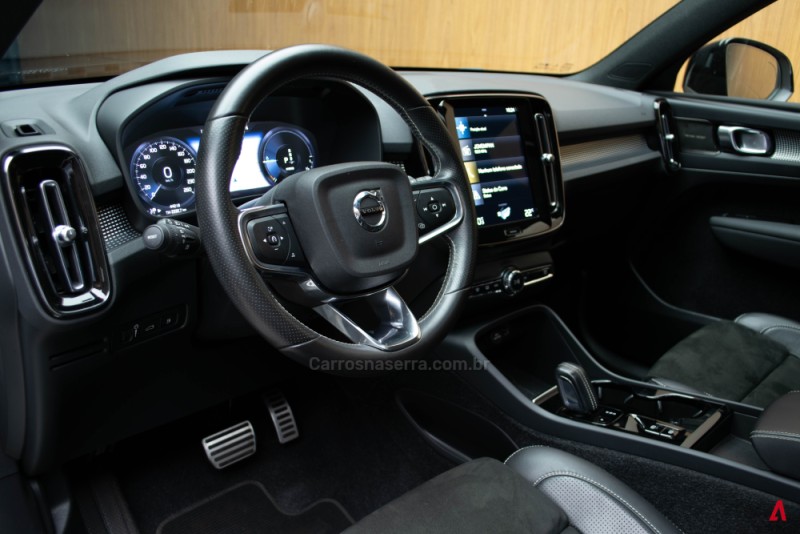 XC 40 1.5 T5 HÍBRIDO R-DESIGN FWD - 2021 - GARIBALDI