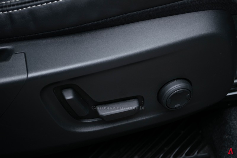 XC 40 1.5 T5 HÍBRIDO R-DESIGN FWD - 2021 - GARIBALDI