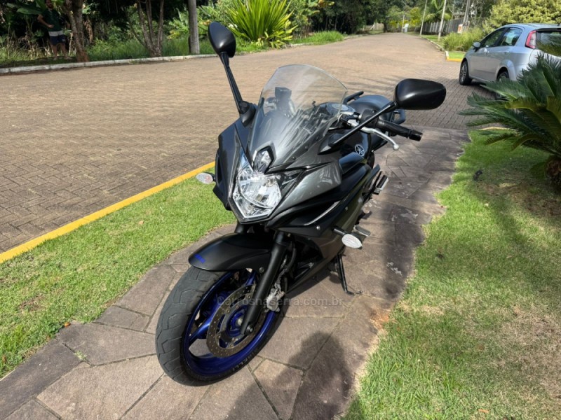 XJ6 F RACING BLUE - 2015 - IGREJINHA