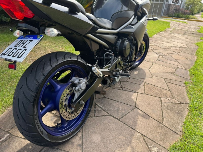 XJ6 F RACING BLUE - 2015 - IGREJINHA