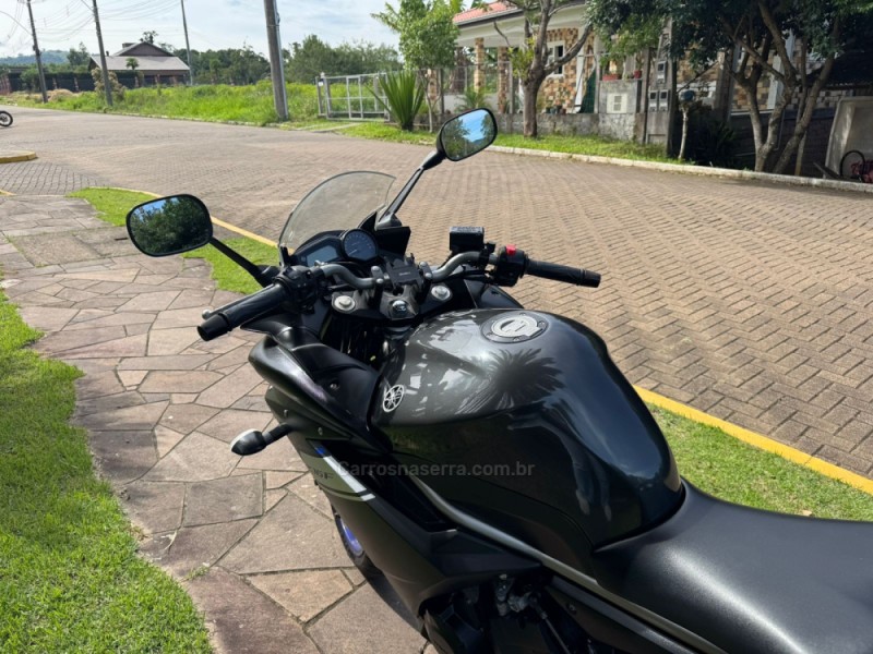 XJ6 F RACING BLUE - 2015 - IGREJINHA