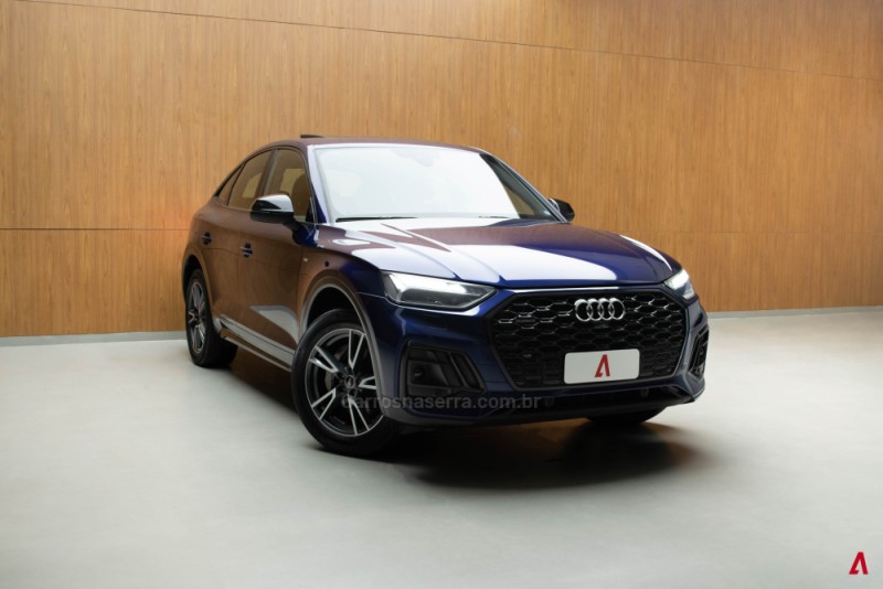 Q5 2.0 55 TFSI PHEV SPORTBACK PERFORMANCE BLACK QUATTRO HÍBRIDO 4P AUTOMÁTICO - 2023 - GARIBALDI