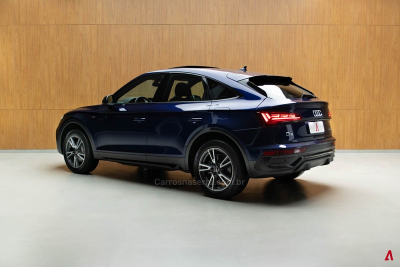 Q5 2.0 55 TFSI PHEV SPORTBACK PERFORMANCE BLACK QUATTRO HÍBRIDO 4P AUTOMÁTICO - 2023 - GARIBALDI