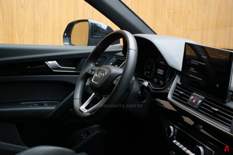 Q5 2.0 55 TFSI PHEV SPORTBACK PERFORMANCE BLACK QUATTRO HÍBRIDO 4P AUTOMÁTICO - 2023 - GARIBALDI