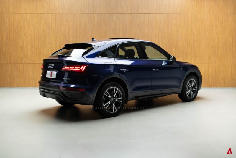 Q5 2.0 55 TFSI PHEV SPORTBACK PERFORMANCE BLACK QUATTRO HÍBRIDO 4P AUTOMÁTICO - 2023 - GARIBALDI