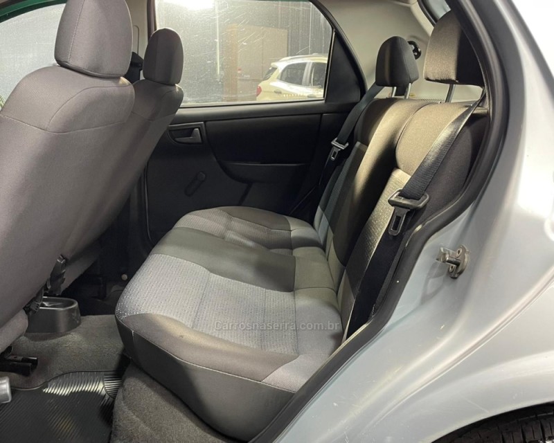 CELTA 1.0 MPFI LT 8V FLEX 4P MANUAL - 2012 - VACARIA