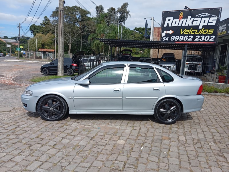 VECTRA 2.0 MPFI EXPRESSION 8V GASOLINA 4P MANUAL - 2005 - CAXIAS DO SUL