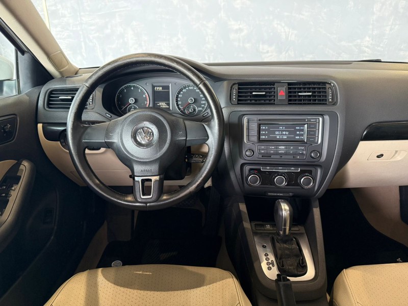 JETTA 2.0 COMFORTLINE FLEX 4P TIPTRONIC - 2013 - CAXIAS DO SUL