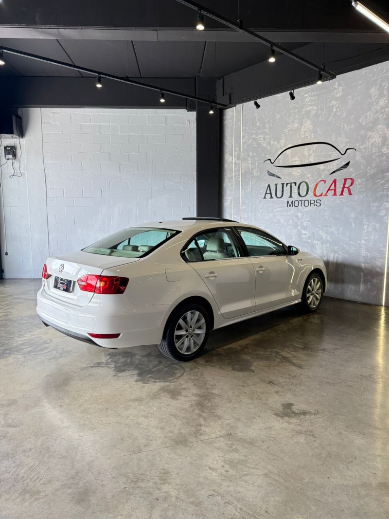 JETTA 2.0 COMFORTLINE FLEX 4P TIPTRONIC - 2013 - CAXIAS DO SUL