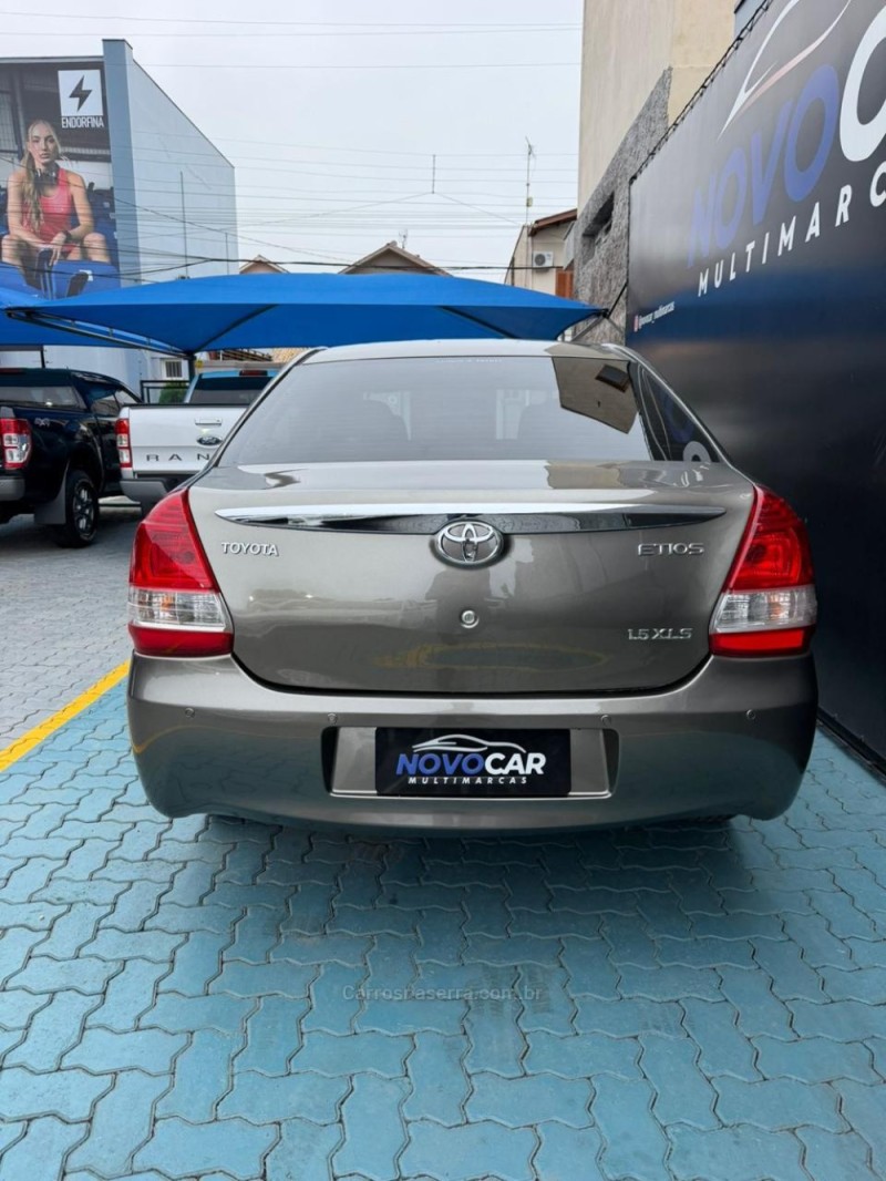 ETIOS 1.5 XLS SEDAN 16V FLEX 4P AUTOMÁTICO - 2017 - ESTâNCIA VELHA