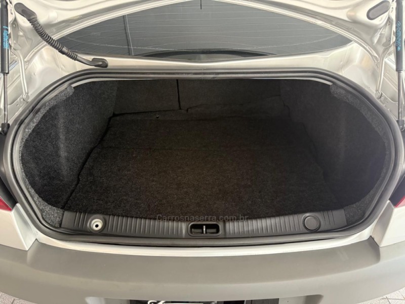 MÉGANE 2.0 DYNAMIQUE SEDAN 16V GASOLINA 4P AUTOMÁTICO - 2009 - NOVO HAMBURGO