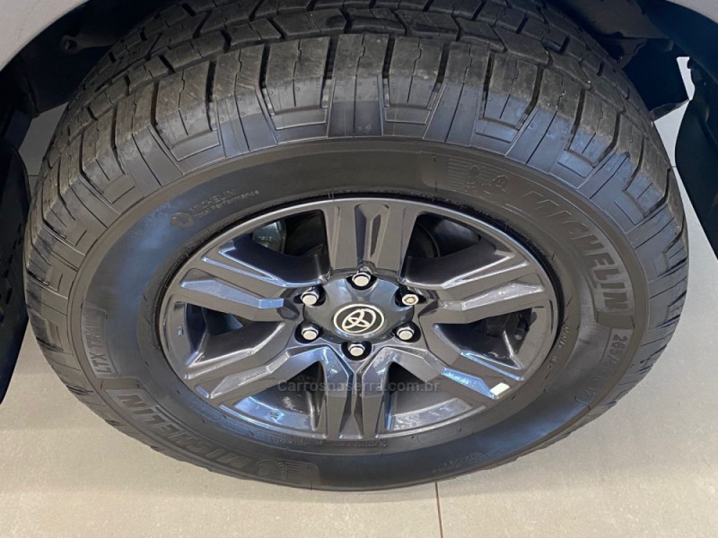 HILUX 2.8 SR 4X4 CD 16V DIESEL 4P AUTOMÁTICO - 2024 - CAXIAS DO SUL