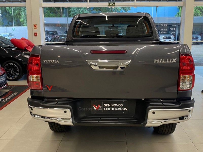 HILUX 2.8 SR 4X4 CD 16V DIESEL 4P AUTOMÁTICO - 2024 - CAXIAS DO SUL