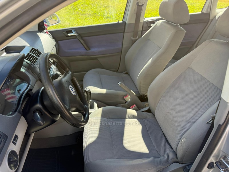 POLO 1.6 MI 8V GASOLINA 4P MANUAL - 2003 - CAXIAS DO SUL