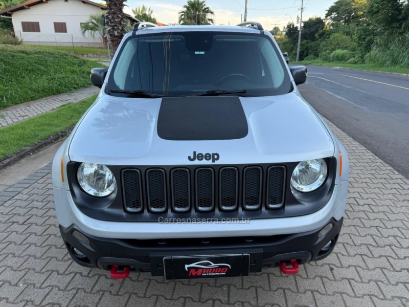 RENEGADE 1.8 LONGITUDE 16V DIESEL 4P AUTOMÁTICO - 2016 - IVOTI