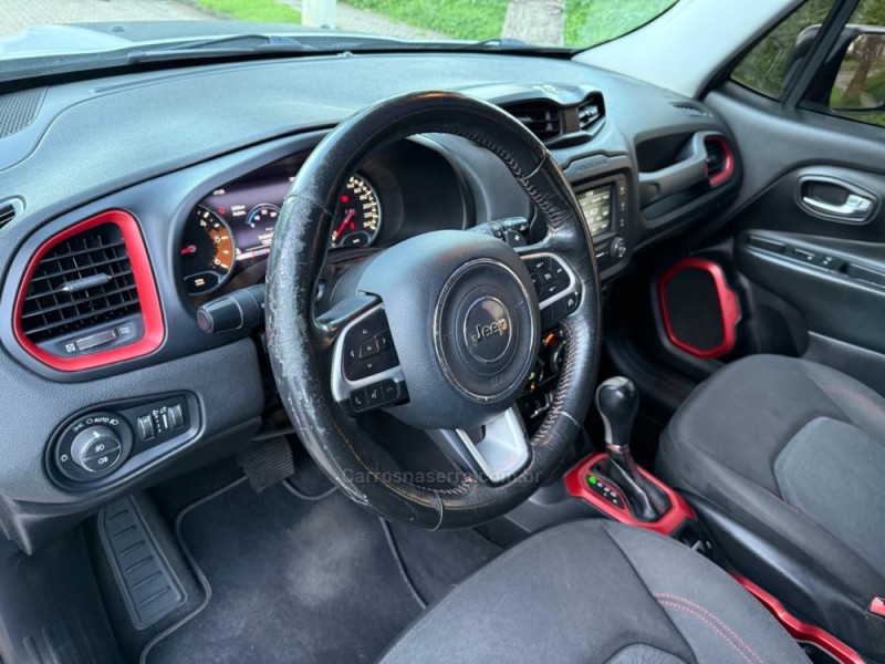 RENEGADE 1.8 LONGITUDE 16V DIESEL 4P AUTOMÁTICO - 2016 - IVOTI