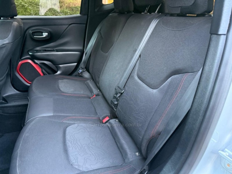 RENEGADE 1.8 LONGITUDE 16V DIESEL 4P AUTOMÁTICO - 2016 - IVOTI