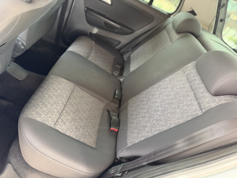 FOX 1.0 ITREND 8V FLEX 4P MANUAL - 2014 - NOVA PRATA