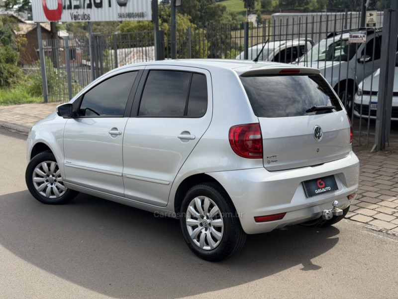 FOX 1.0 ITREND 8V FLEX 4P MANUAL - 2014 - NOVA PRATA