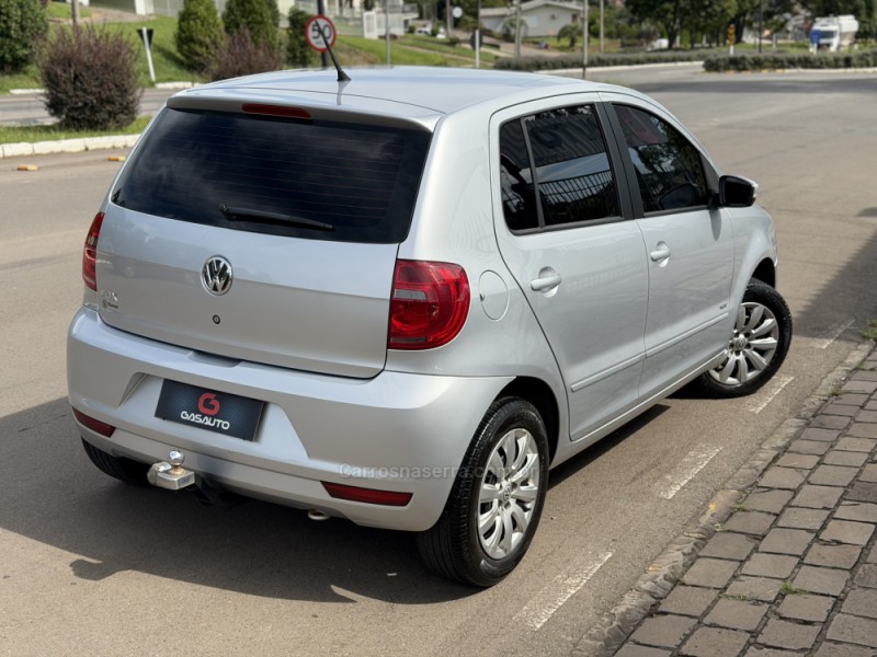 FOX 1.0 ITREND 8V FLEX 4P MANUAL - 2014 - NOVA PRATA