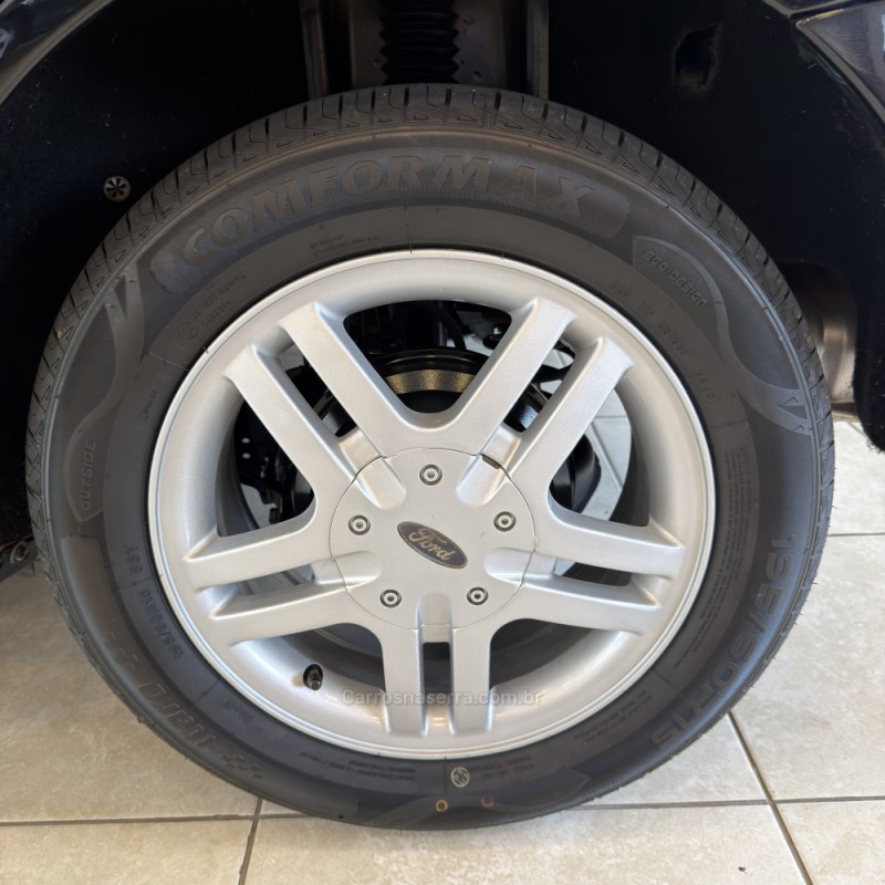 FOCUS 2.0 GLX 16V FLEX 4P MANUAL - 2008 - FARROUPILHA