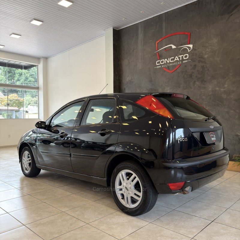 FOCUS 2.0 GLX 16V FLEX 4P MANUAL - 2008 - FARROUPILHA