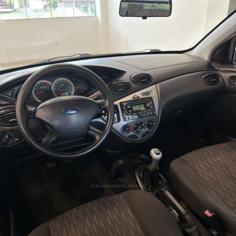 FOCUS 2.0 GLX 16V FLEX 4P MANUAL - 2008 - FARROUPILHA